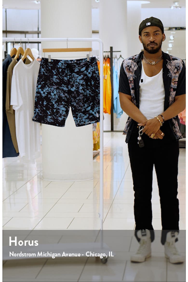 Men's Inaminit Leaf Print Swim Trunks video