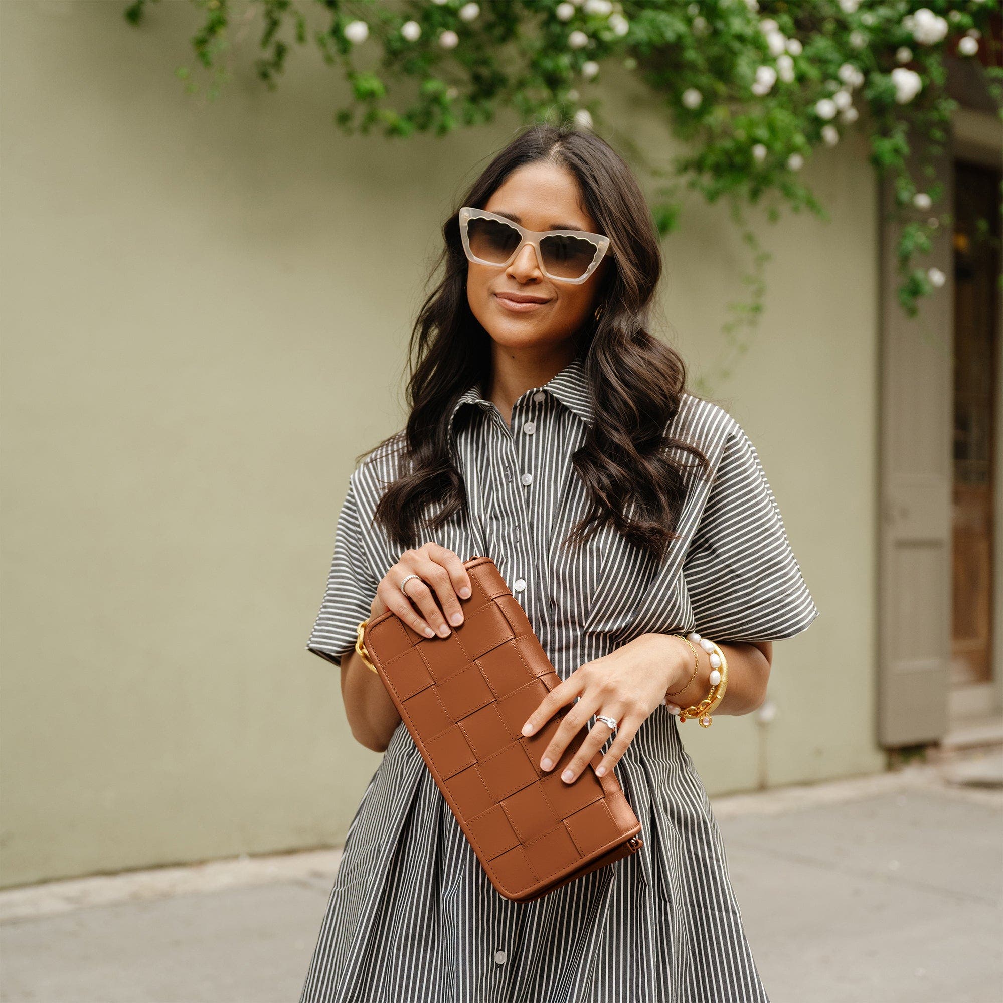 GiGi New York Juliette Shoulder Bag, Alternate, color, Mocha Mousse