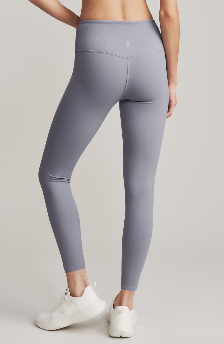 Rhone Revive 7/8 Leggings, Alternate, color, Grey Silver