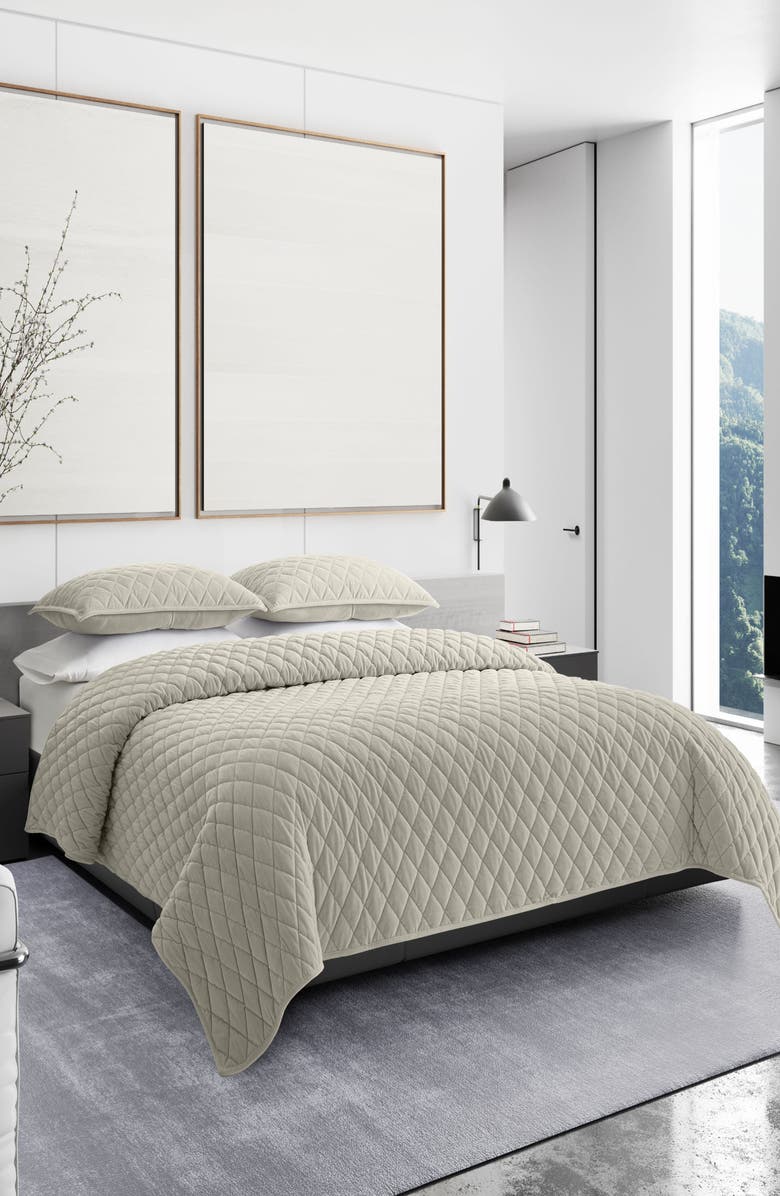 Vera Wang Diamond Velvet Quilt & Sham Set, Alternate, color, Putty