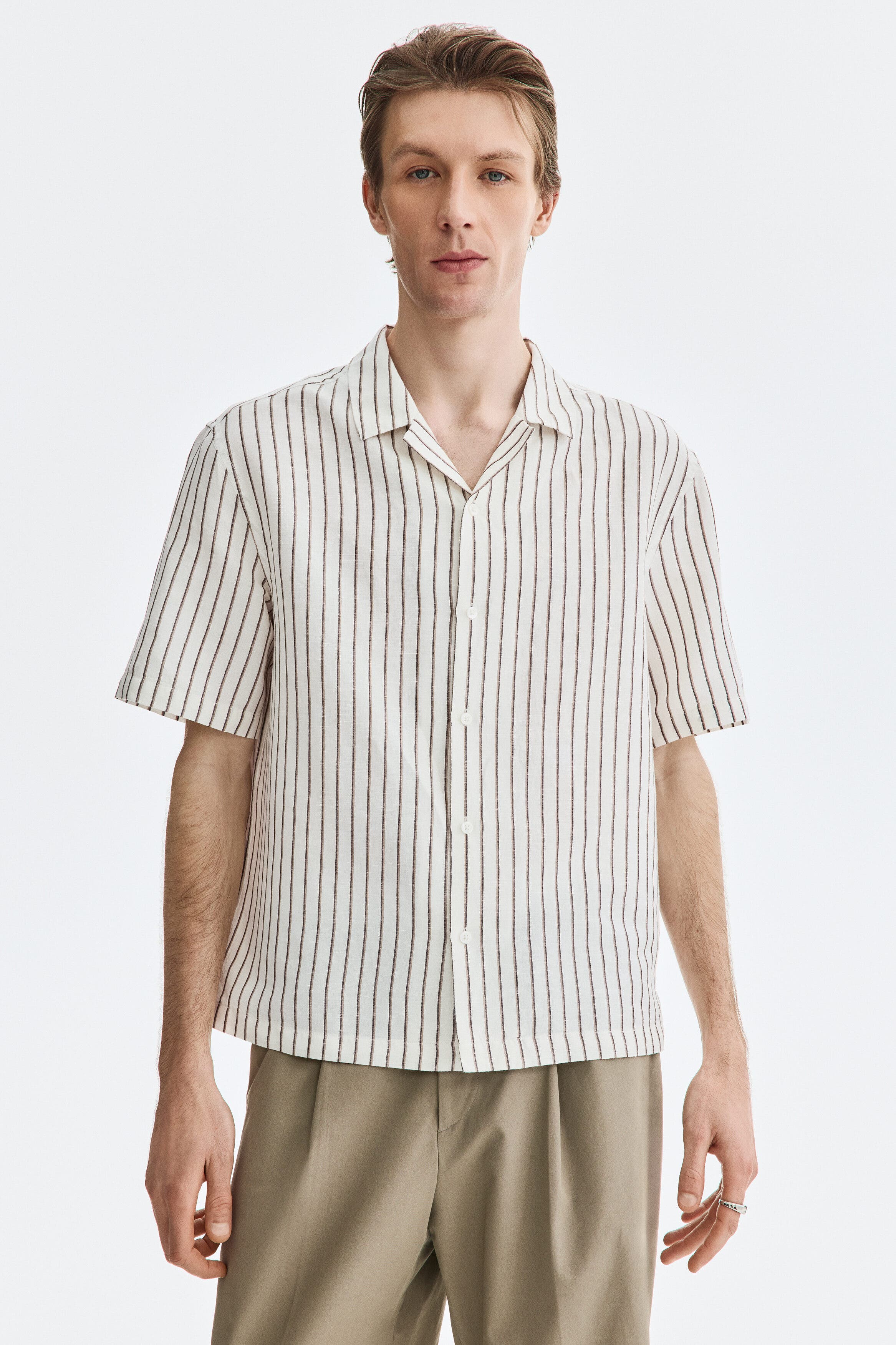 Relaxed-fit linen-blend resort shirt - image 3