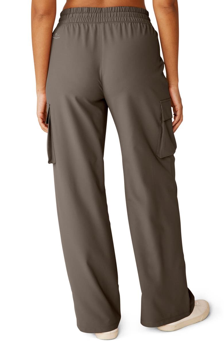 Beyond Yoga City Chic Cargo Pants, Alternate, color, Dune