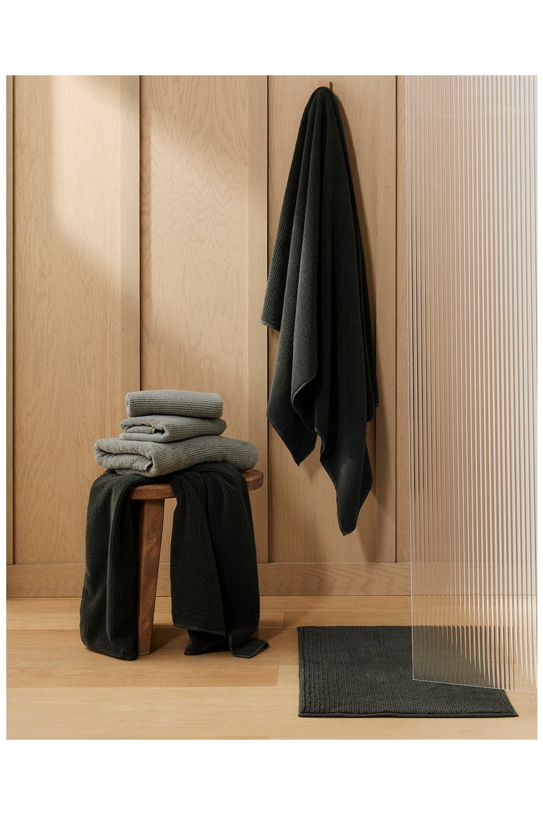 Soft Rib Tub Mat, Alternate, color, EVERGREEN