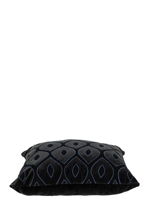 Traditional Throw Pillow
