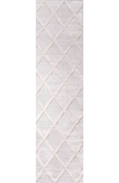 Salines Diamond Trellis Indoor/Outdoor Area Rug