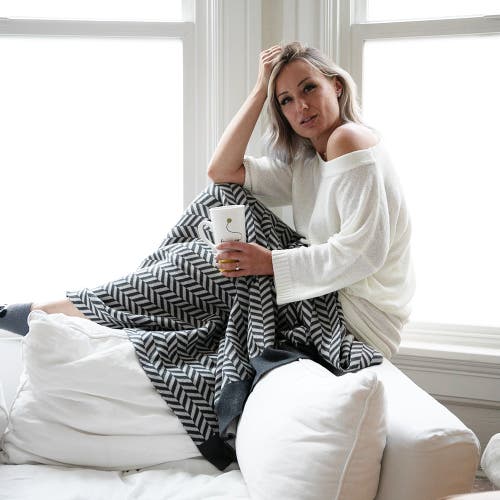 Pink Lemonade Zima Organic Cotton Throw Blanket In Gray