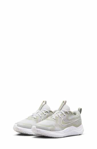 Nike Cosmic Runner Running Shoe