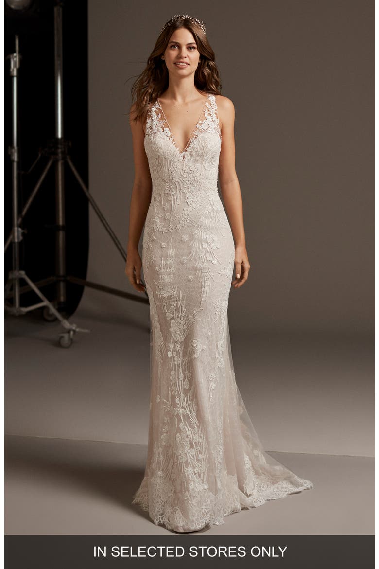 Eos Lace Trumpet Wedding Dress, Main, color, OFF WHITE/CRST