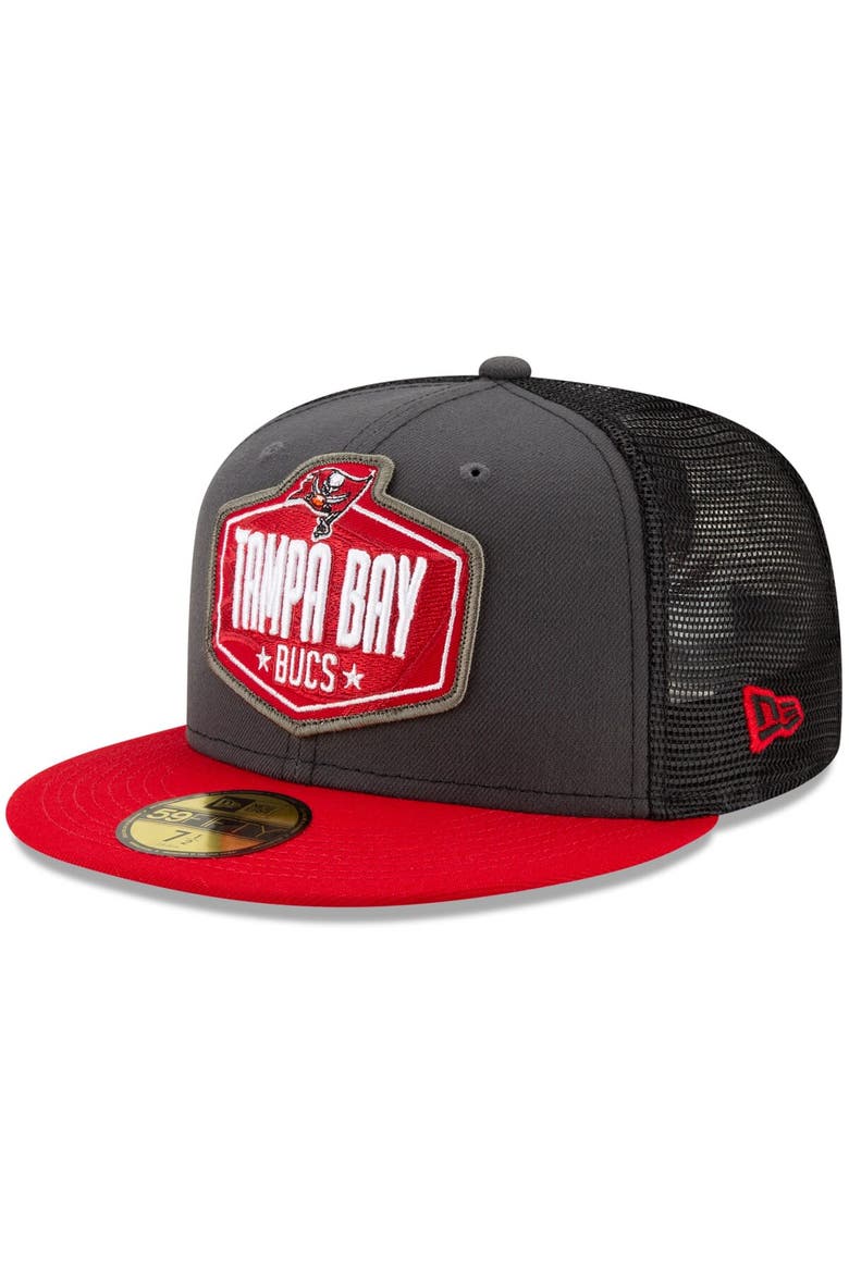 Men's New Era Graphite/Red Tampa Bay Buccaneers 2021 NFL Draft On-Stage 59FIFTY Fitted Hat, Main, color, Graphite