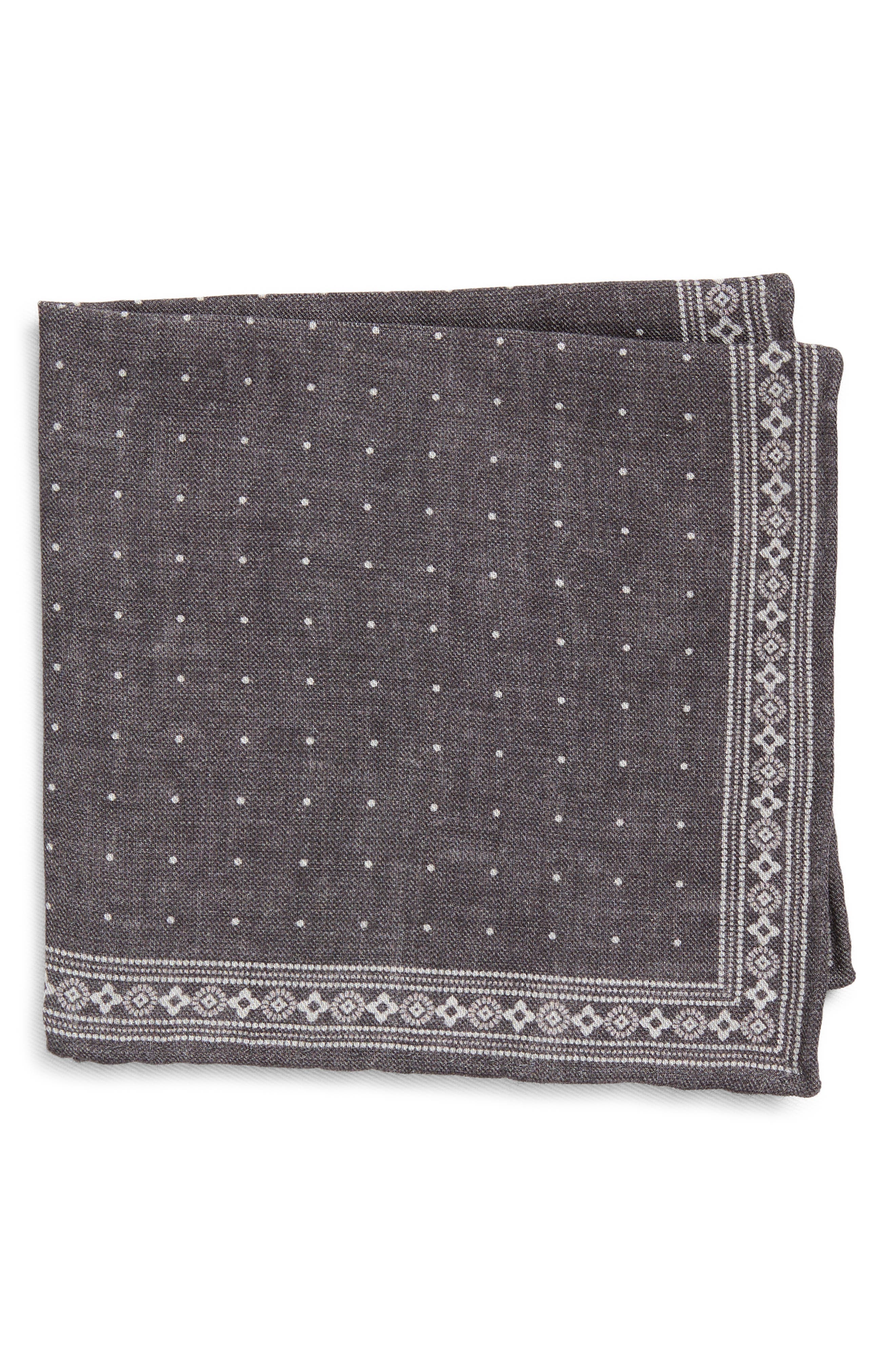 selected 22-02 BLACK AND SAND