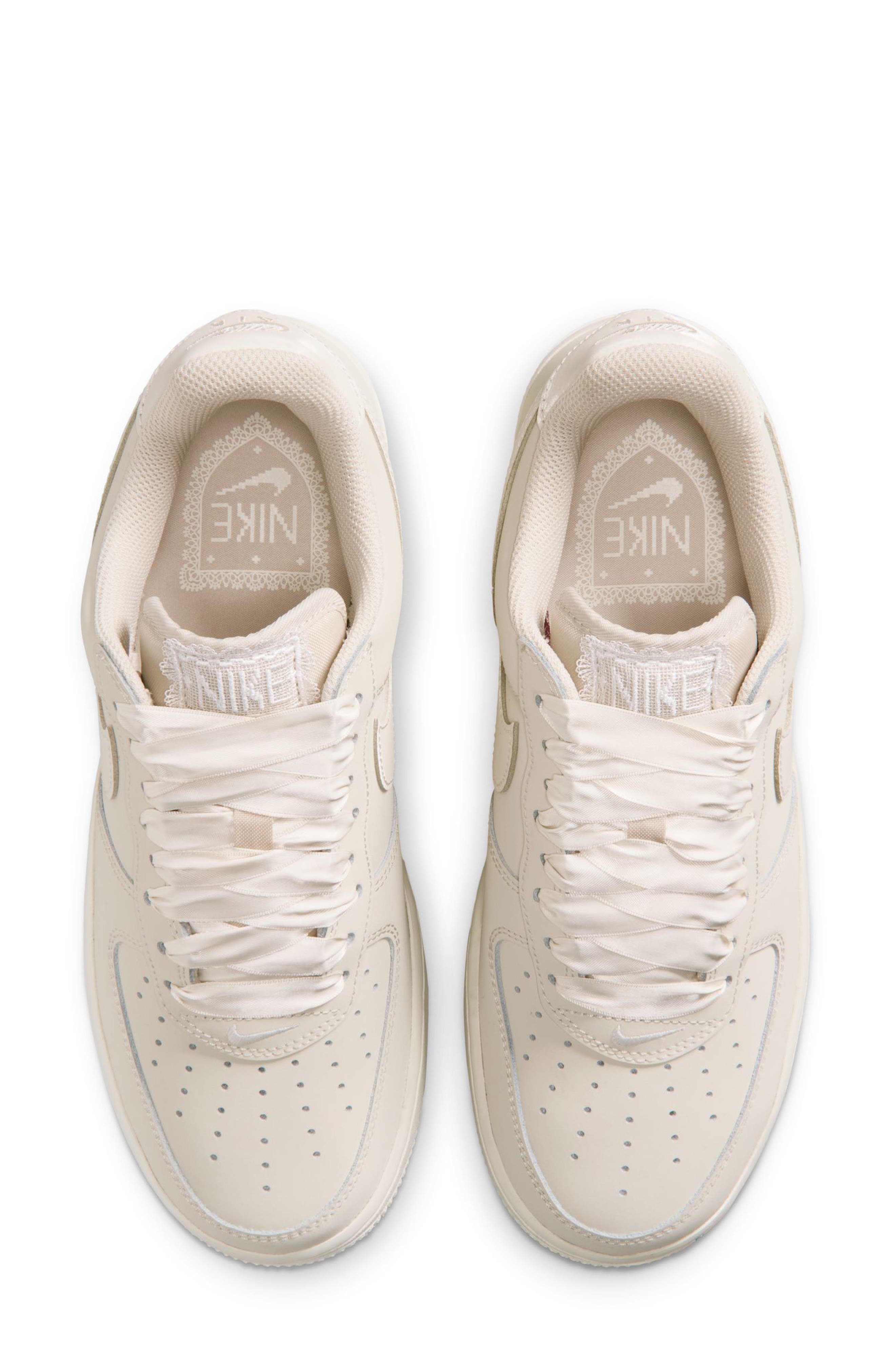 Nike Air Force 1 Retro Premium Basketball Sneaker, Alternate, color, 