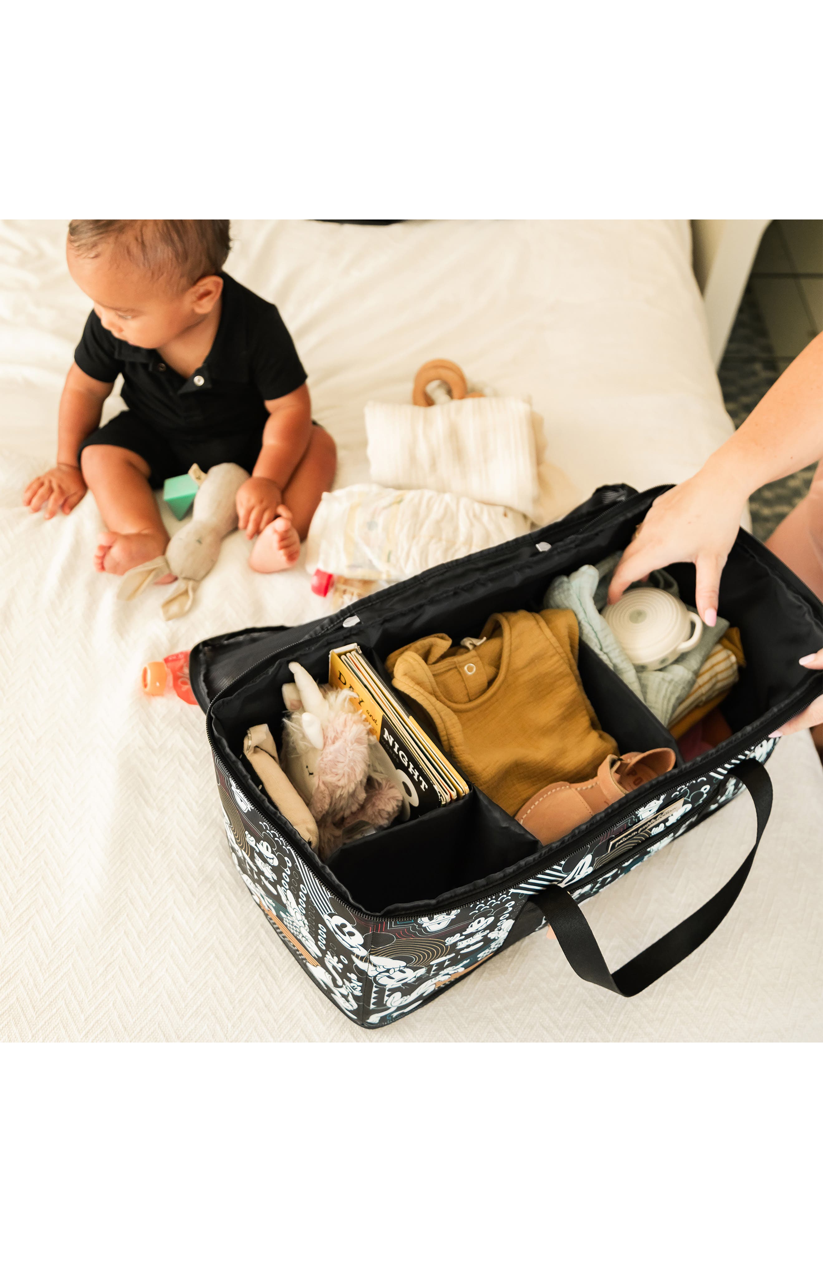 Petunia Pickle Bottom x Disney Mickey & Friends Method Diaper Backpack, Alternate, color, 