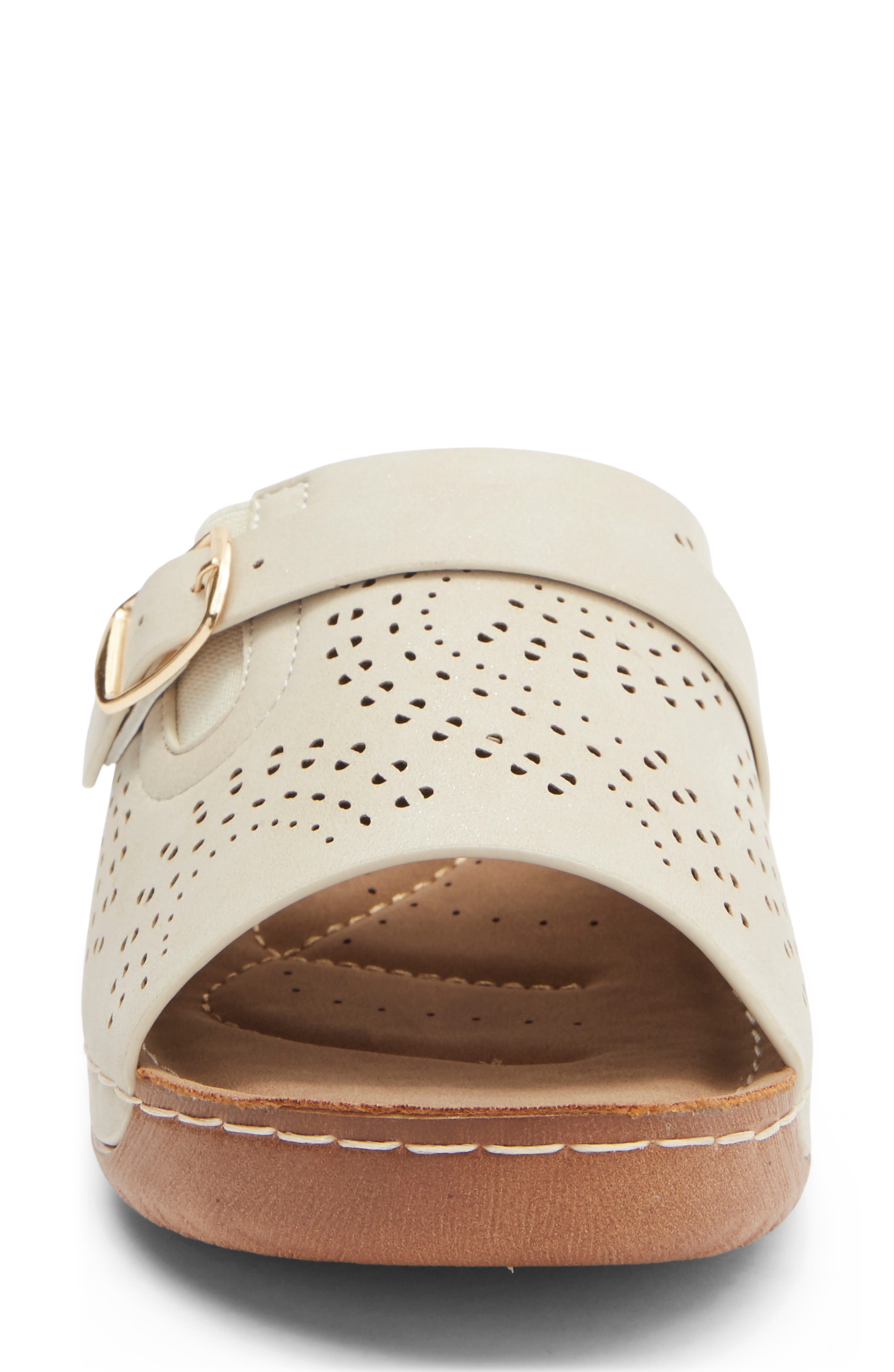 Moira Comfort Clog, Alternate, color, ICE