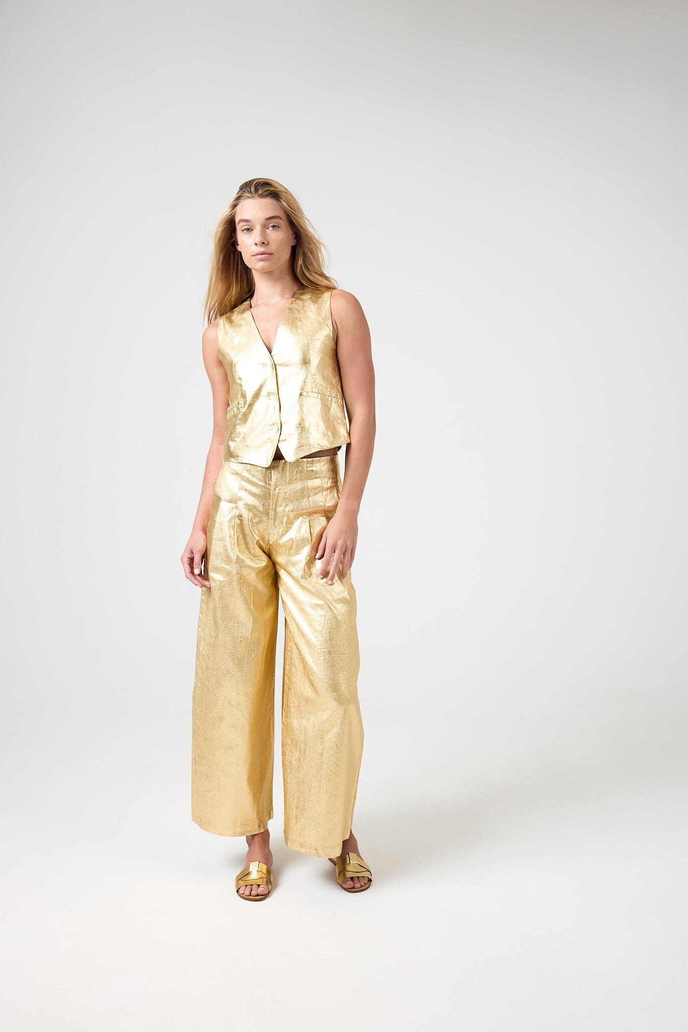 LANHTROPY Culotte Metallic Linen Pant in Gold 