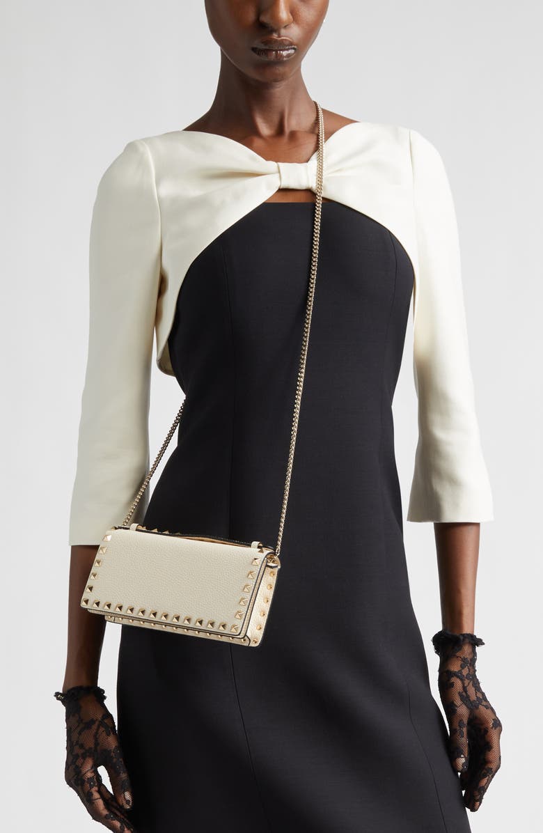 Valentino Garavani Rockstud Leather Wallet on a Chain, Alternate, color, Light Ivory