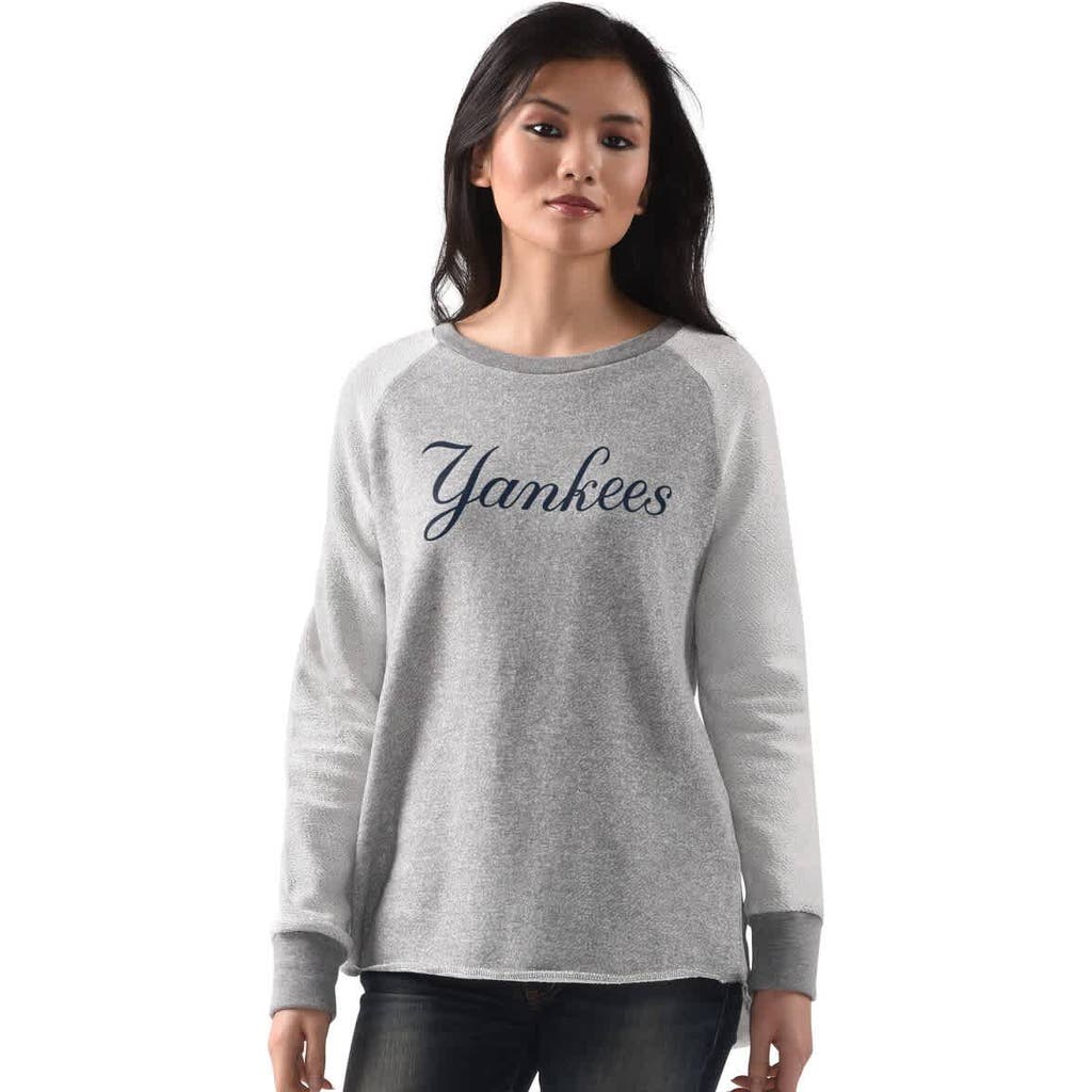 G-iii 4her By Carl Banks Heather Gray New York Yankees Gridiron Raglan Pullover Sweatshirt In Gray