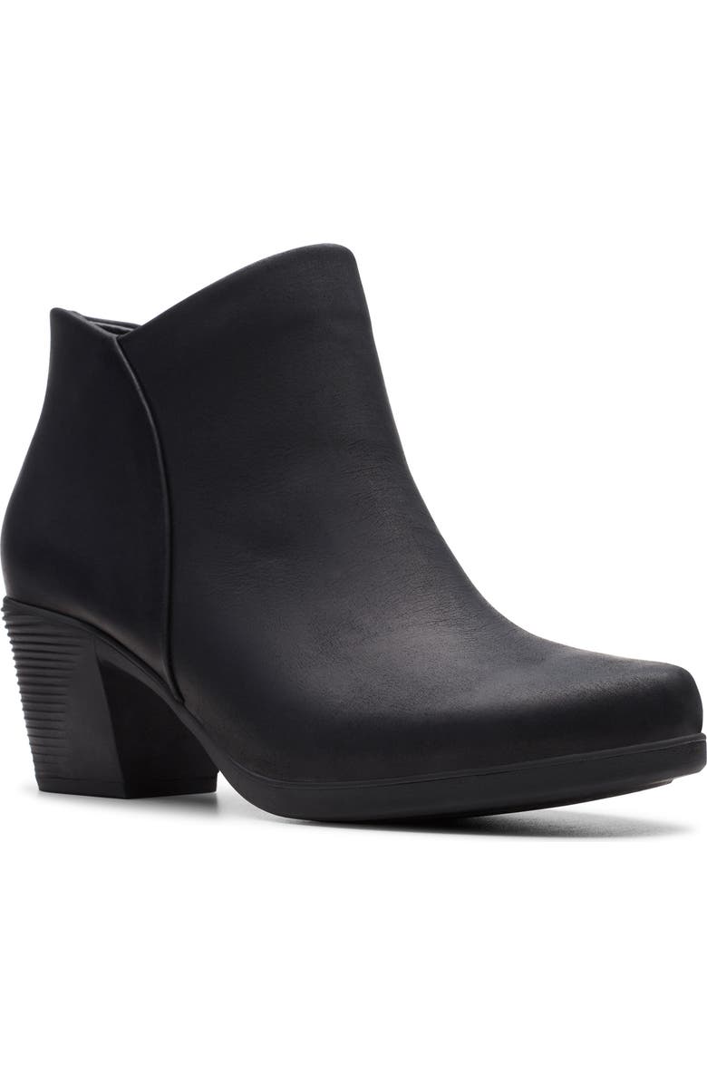 Clarks<sup>®</sup> Un Lindel Bootie, Main, color,
