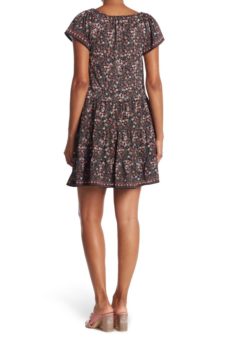 Ditsy Short Sleeve Tiered Jersey Shift Dress, Alternate, color, BKBLMFLB
