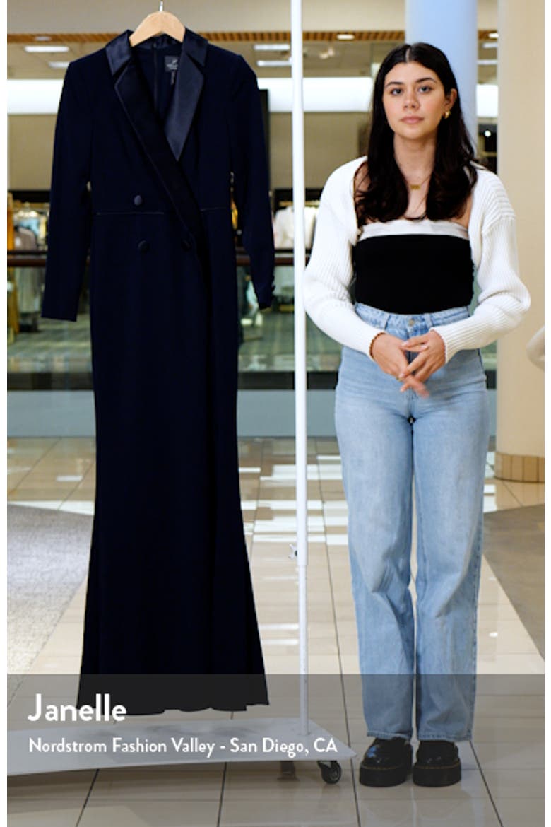 Crepe Long Sleeve Tuxedo Trumpet Gown video