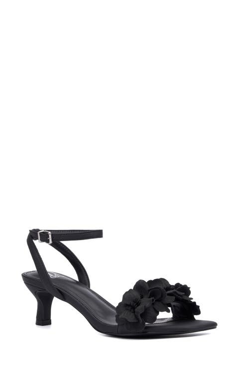 Gwendolyn Flower Strap Sandal (Women)