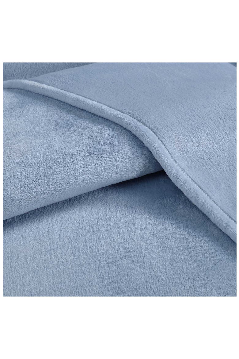 Core Plush Blanket, Alternate, color, MEDIUM BLUE