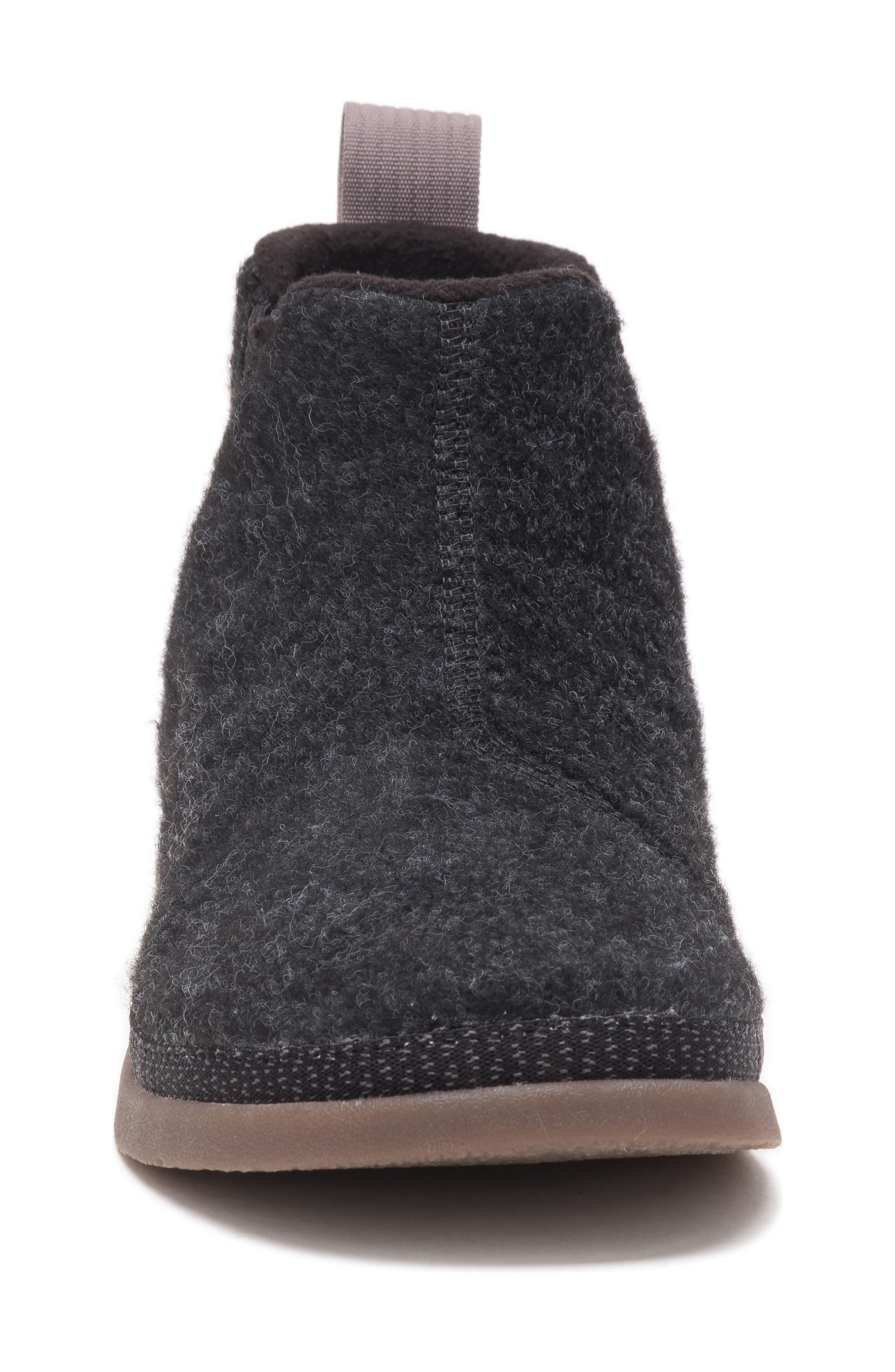 Chaco Revel Chelsea Boot, Alternate, color, 