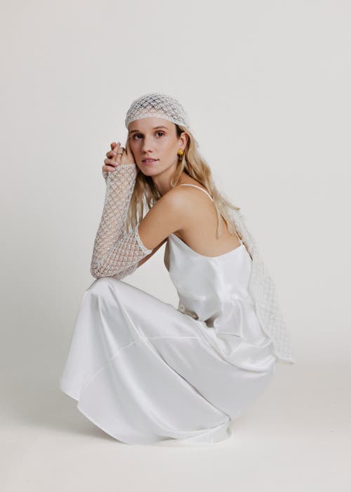 Alas Long Lace Fingerless Gloves In Neutral