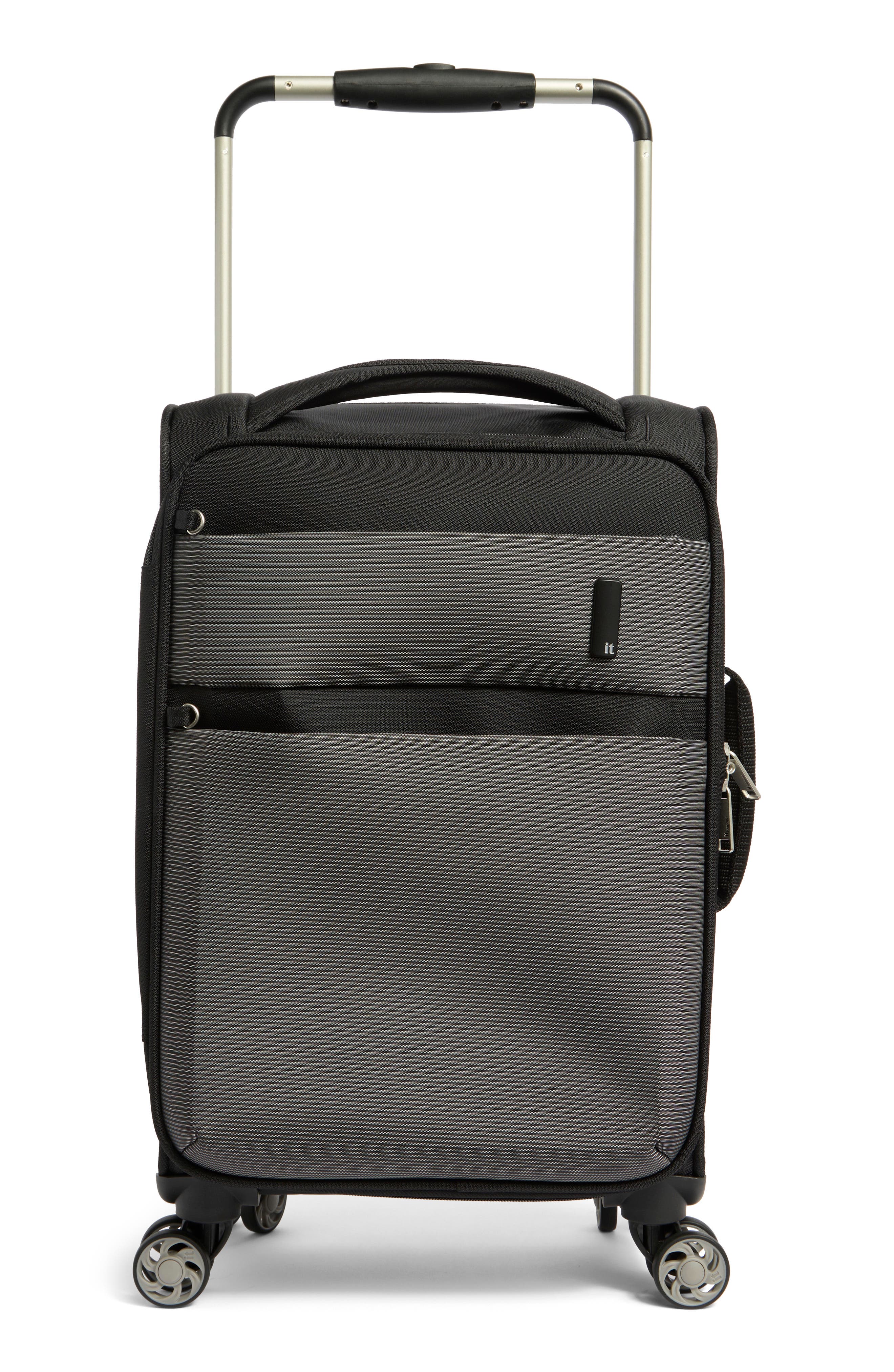 IT LUGGAGE Debonair 21-Inch Softside Carry-On Luggage