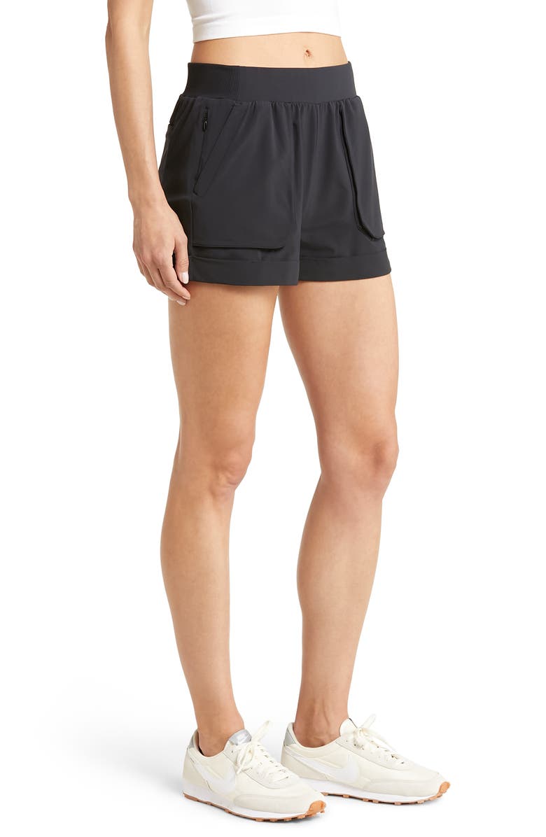 Zella Getaway Cargo Pocket Shorts, Alternate, color, 