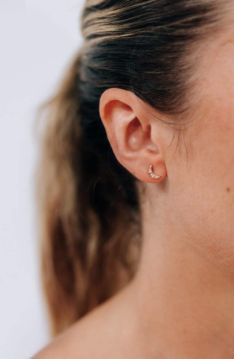 Anzie Moon Crescent Mismatched Stud Earrings, Alternate, color, Yellow Gold