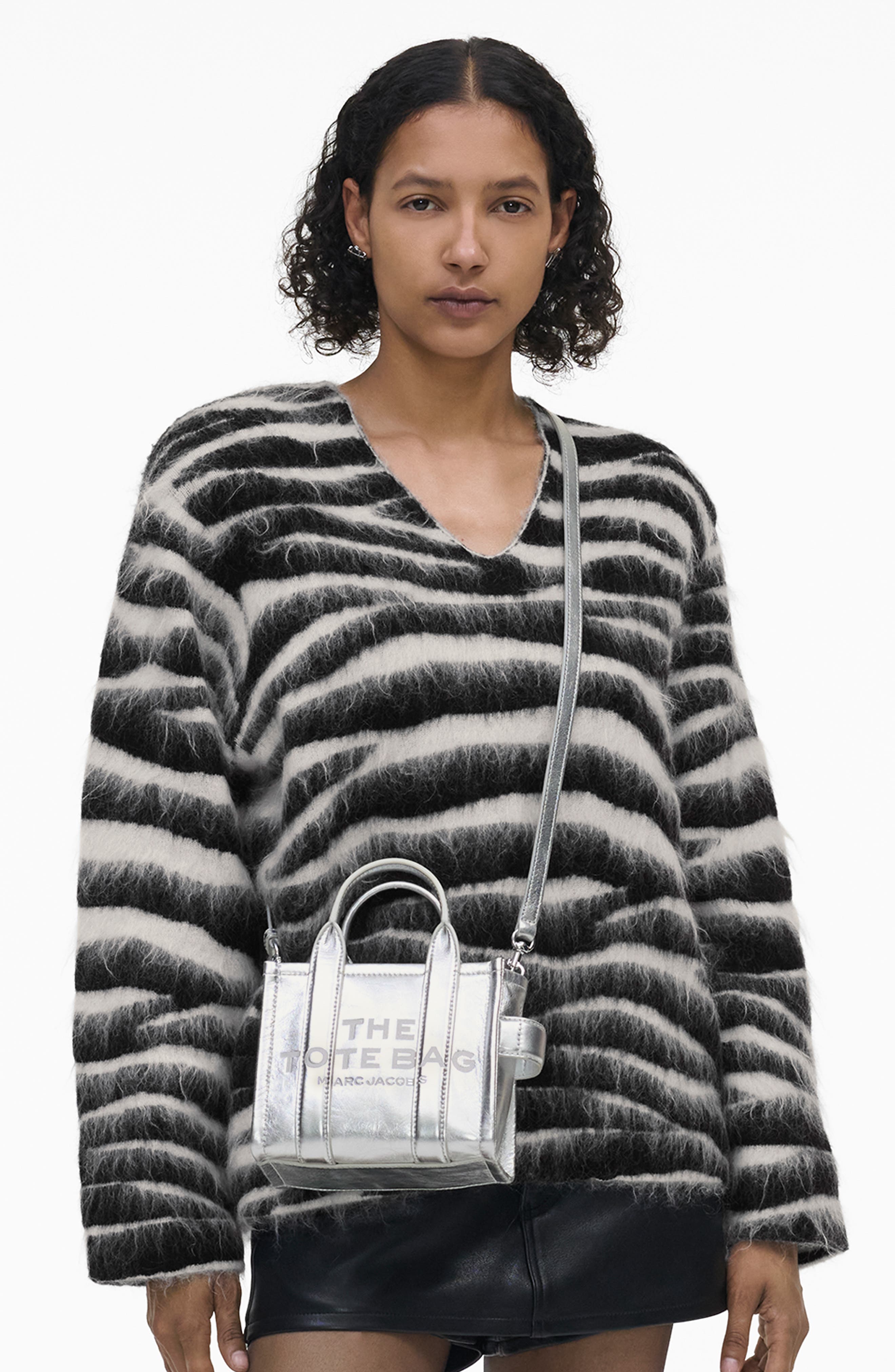 Marc Jacobs The Crossbody Metallic Leather Tote, Alternate, color, 