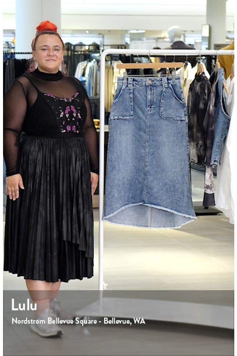 Patch Pocket Denim Midi Skirt video