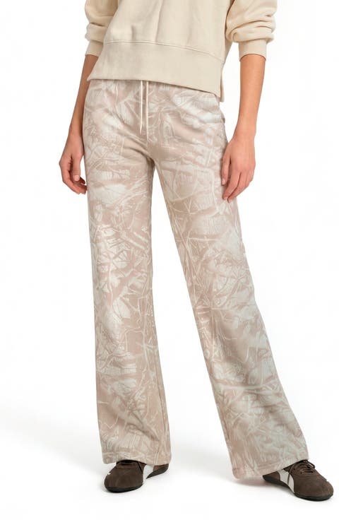 Essential Camo Sweatpants