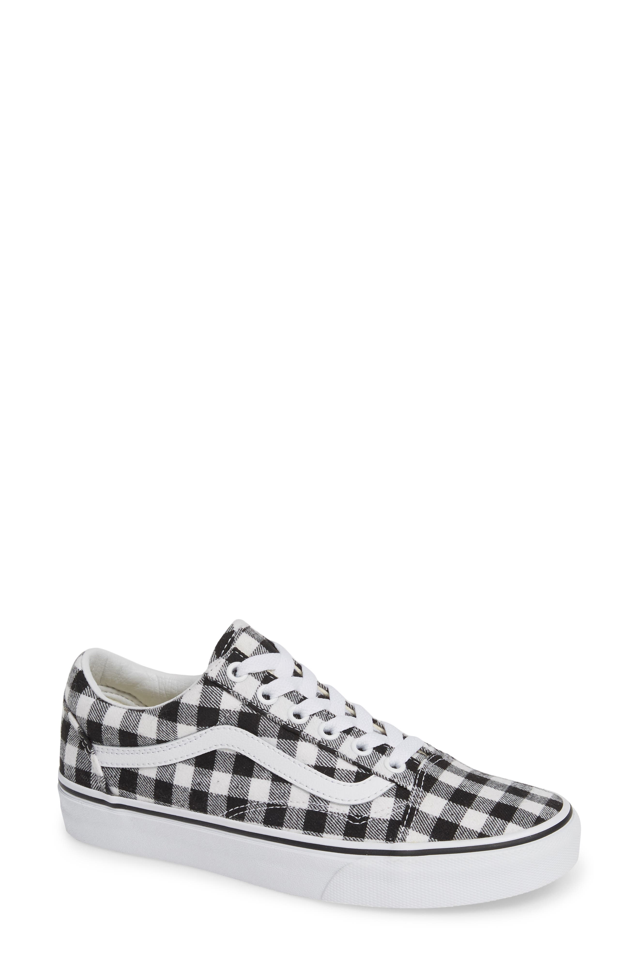 Vans Old Skool Sneaker, Main, color, 