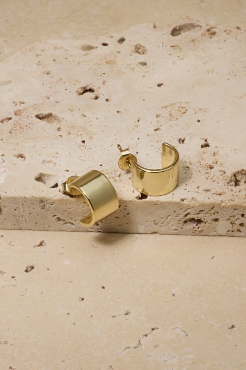 Untamed Petals Alyssa Huggies In Gold