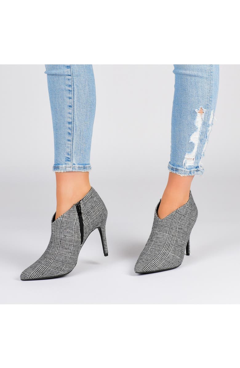 Journee Collection JOURNEE Demmi Patterned Bootie, Alternate, color, Taupe