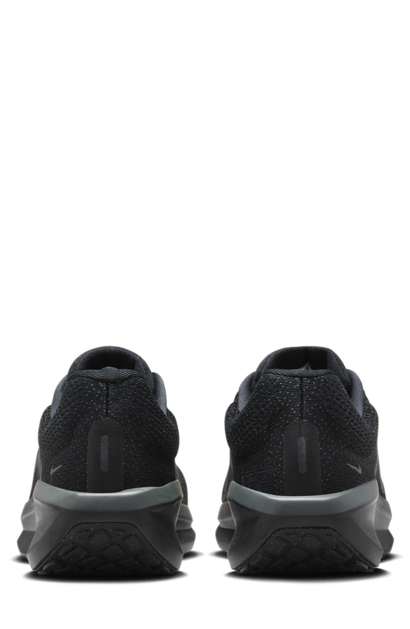 Air Winflo 11 Running Shoe - image 4