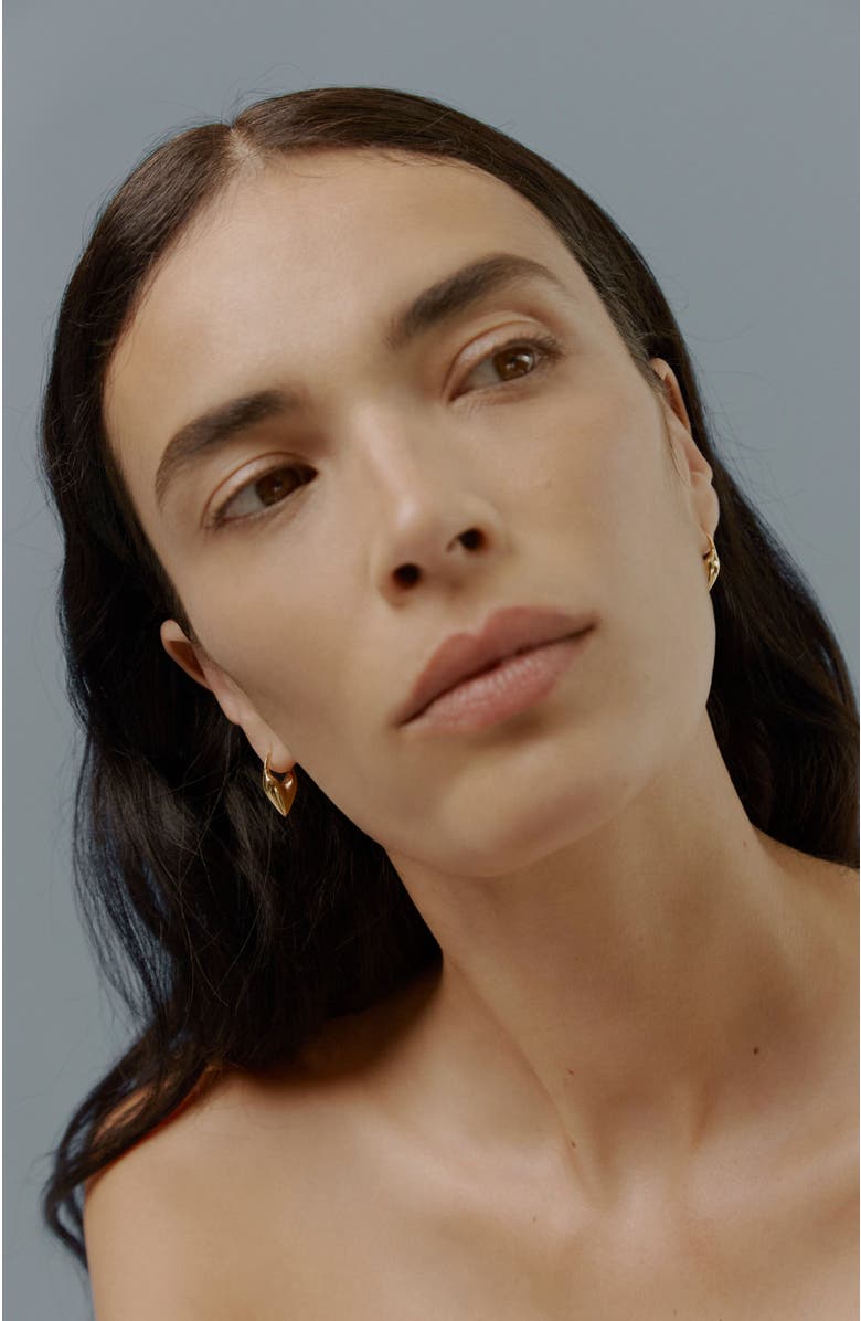 Otiumberg Roscida Heart Hoop Earrings, Alternate, color, Yellow Toned Gold