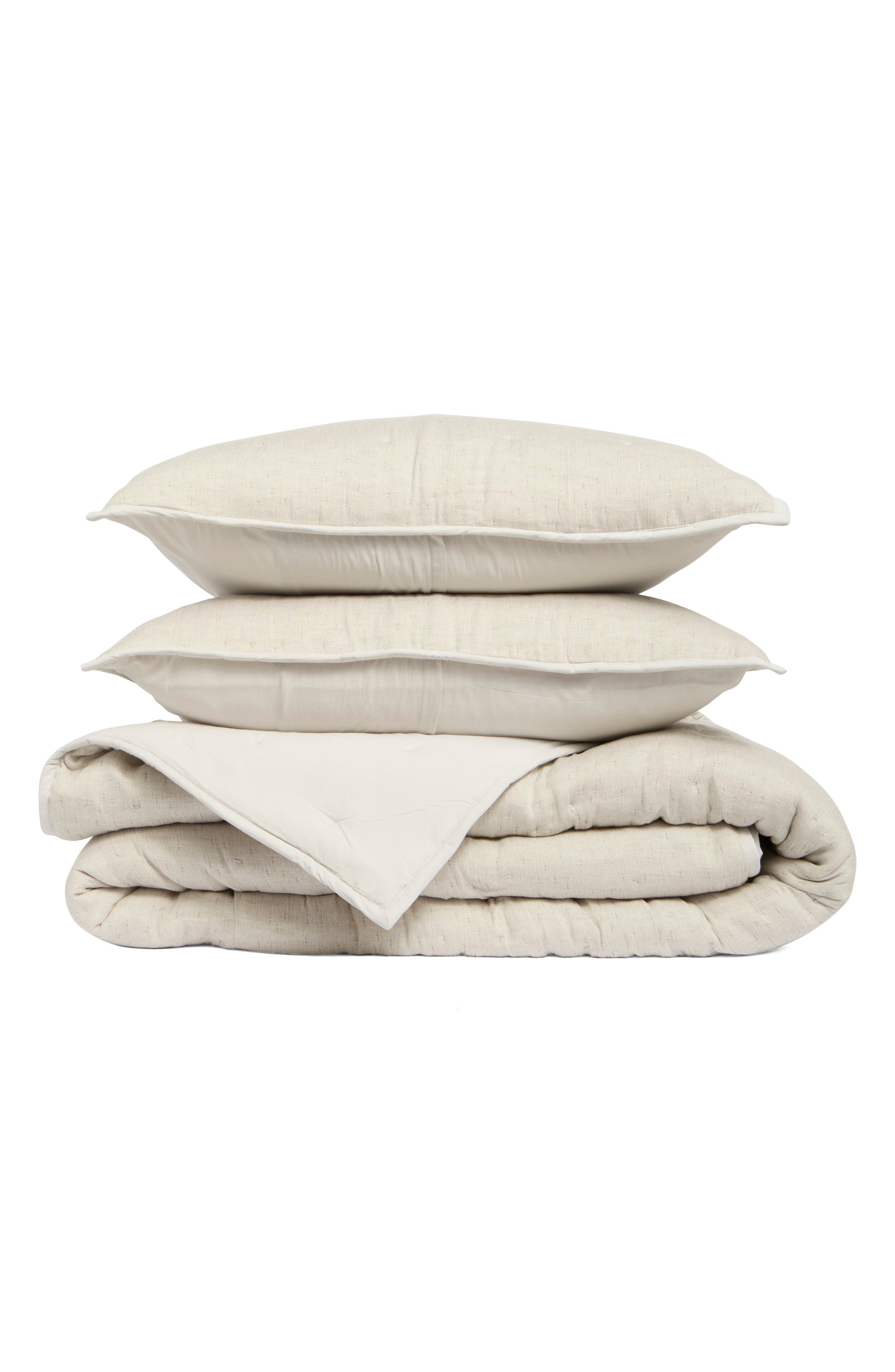 NORDSTROM RACK Broken Stitch Quilt Set