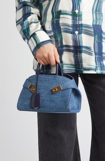 ハンドバッグ FERRAGAMO DENIM LEATHER HUG MINI TOP HANDLE BAG Ferragamo Denim Leather Hug Mini Top Handle Bag | italist