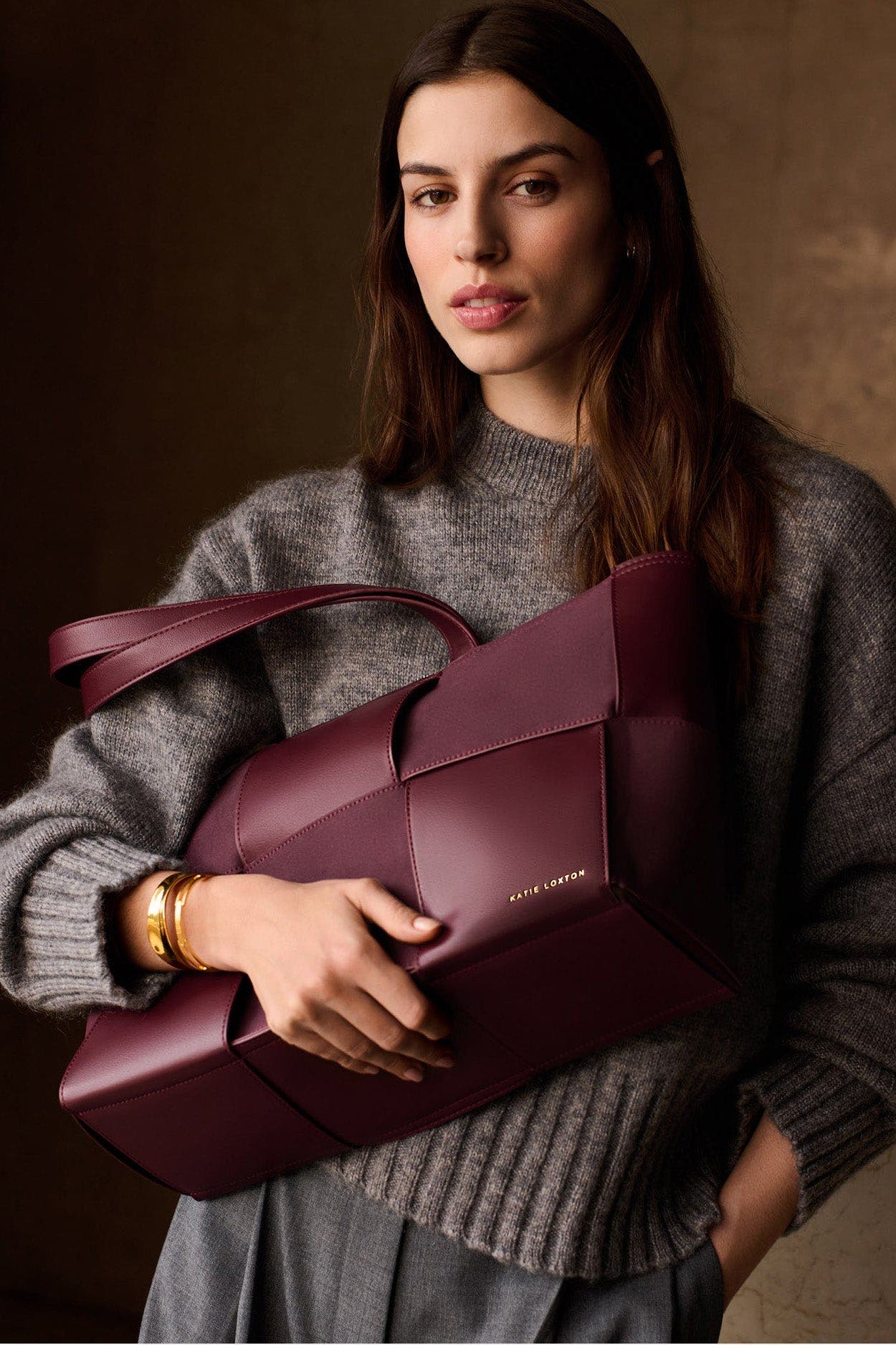 Katie Loxton Taya Hand Woven Suedette Tote Bag in Cherry, Alternate, color, Cherry