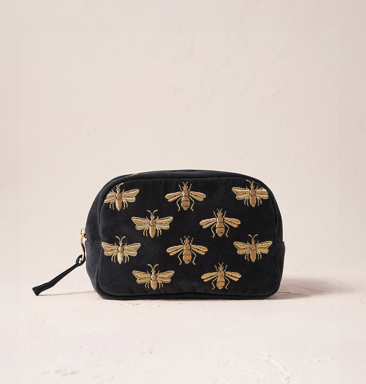Elizabeth Scarlett Honey Bee Velvet Makeup Bag In Black