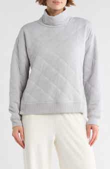 YOGALICIOUS Summit Chic Quilted Sweatshirt