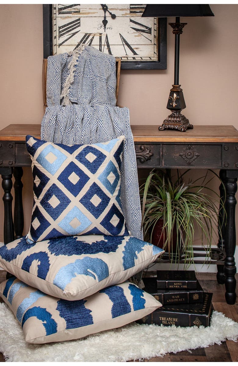 PARKLAND COLLECTION Kora Transitional Blue 52" x 67" Woven Handloom Throw, Alternate, color, Blue