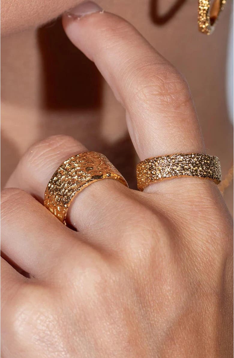 Lucy Quartermaine Hula Middle Ring, Alternate, color, Gold Vermeil