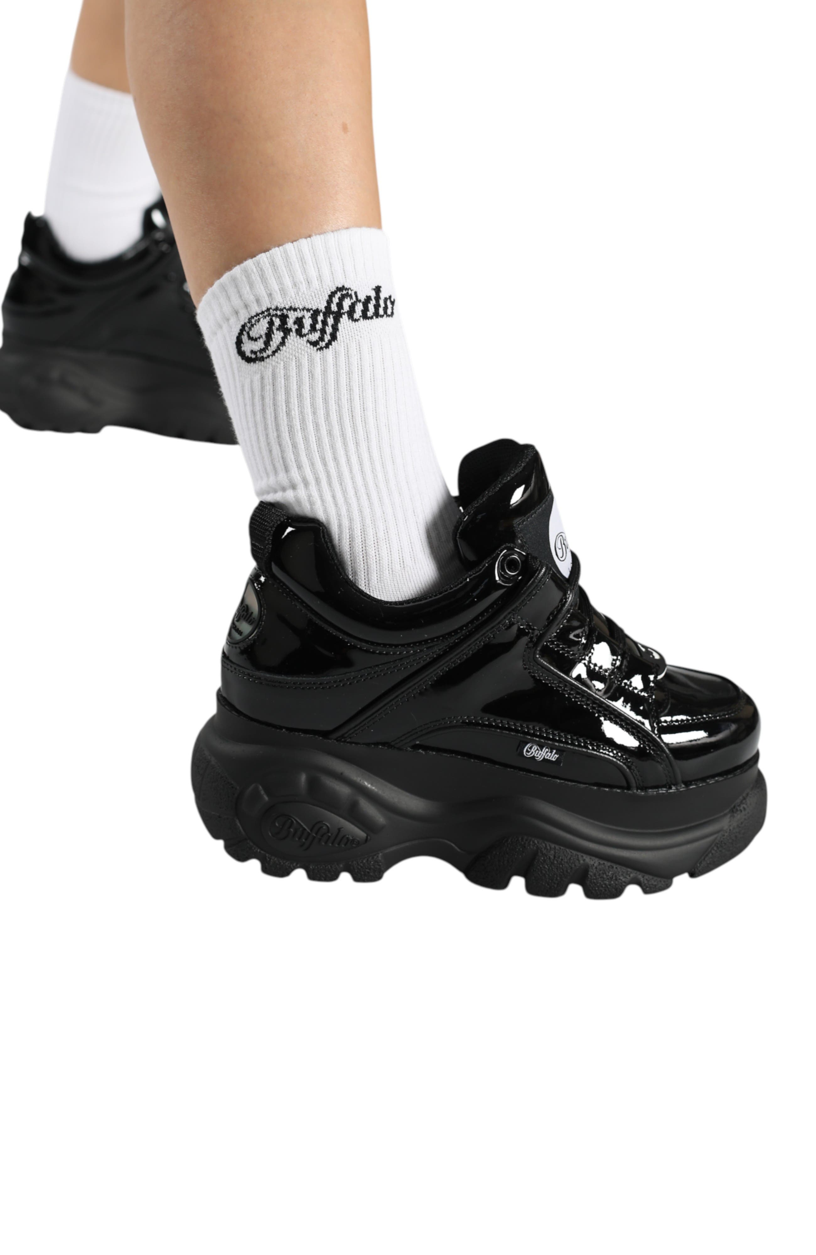 Buffalo Boots Classic Low Patent Leather Sneaker, Alternate, color, Black