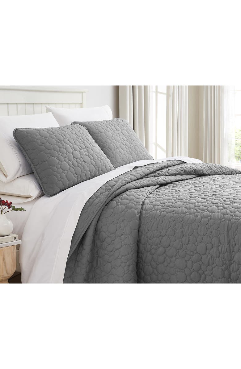 SOUTHSHORE FINE LINENS Pebble Embroidered Microfiber Oversize Quilt Set, Alternate, color, Grey