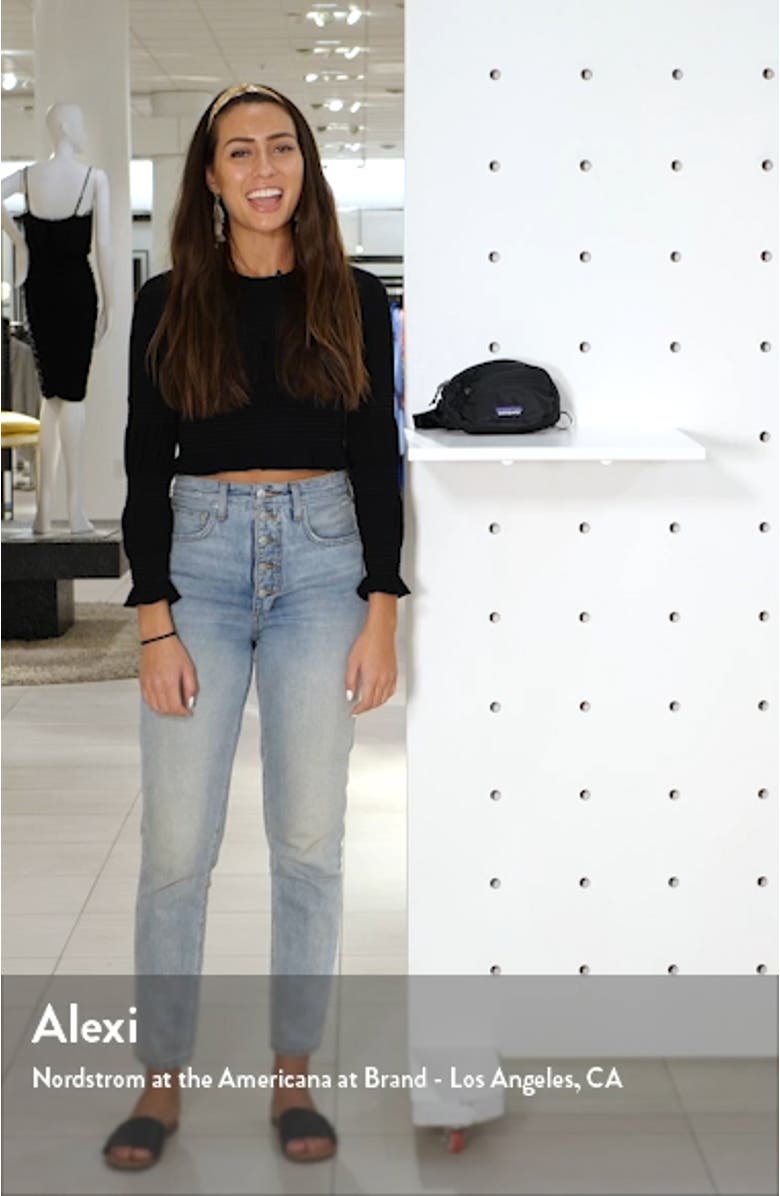 Black Hole<sup>™</sup> Ultralight Mini Belt Bag, sales video thumbnail