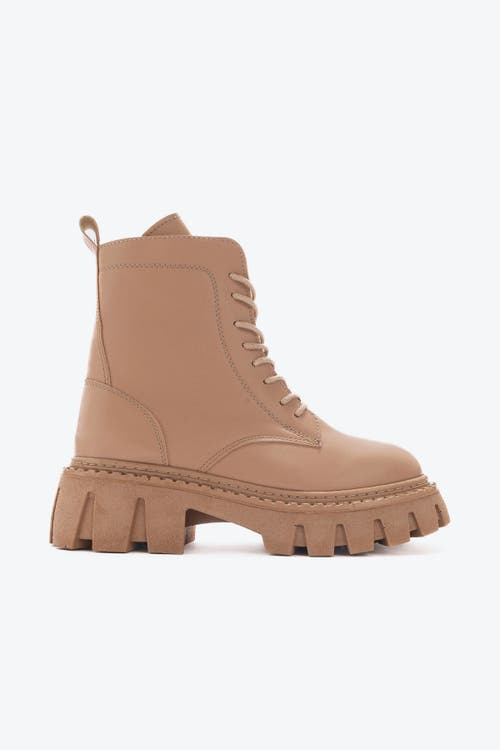 Prologue Shoes Zarela Chunky Boot In Brown