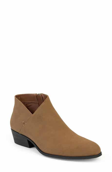 Cayu Almond toe Bootie